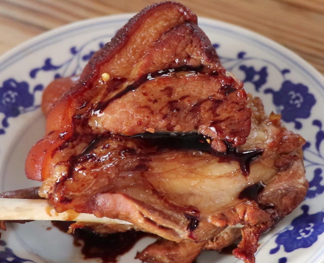 酱猪肘子的做法,Q弹有嚼劲的做法