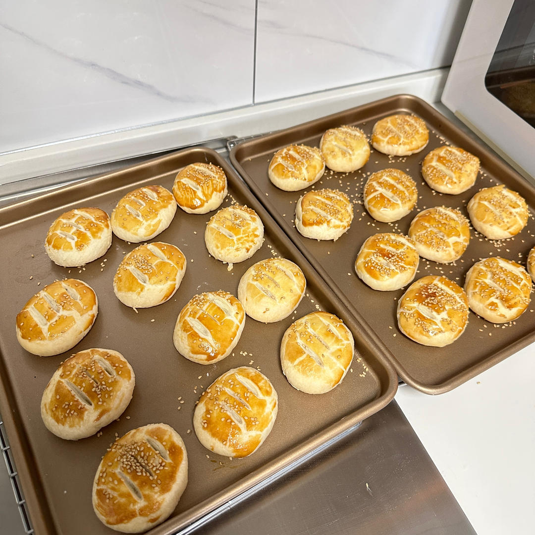 好吃到爆的奶黄酥