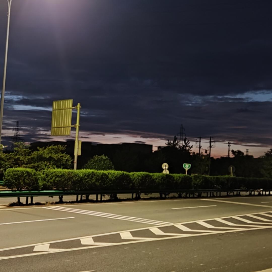 步漫中雨