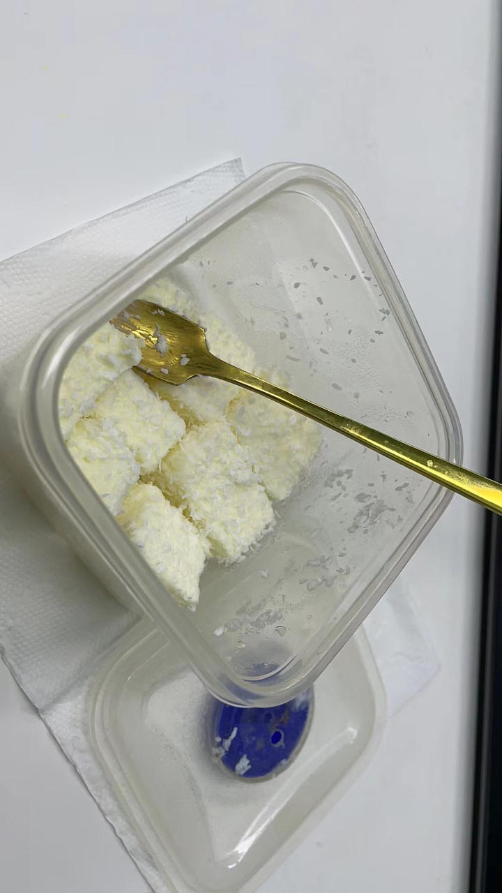 完胜85度C牛奶椰丝小方