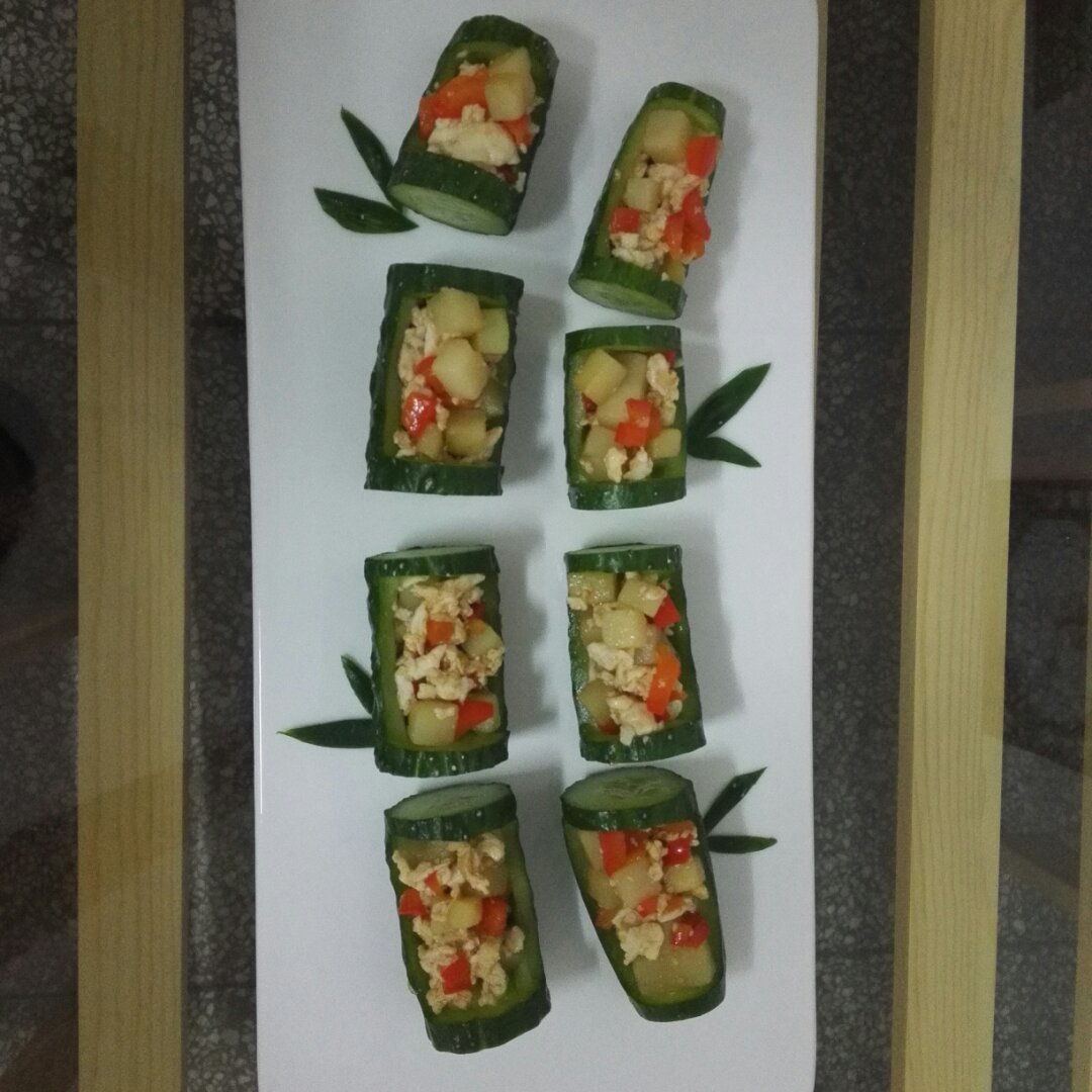 【年味】-节节登高-鸡胸肉沙拉&熊猫饭团