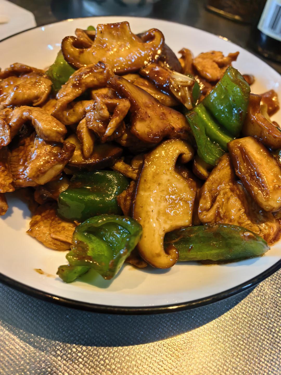 滑嫩鸡胸肉 香菇鸡片