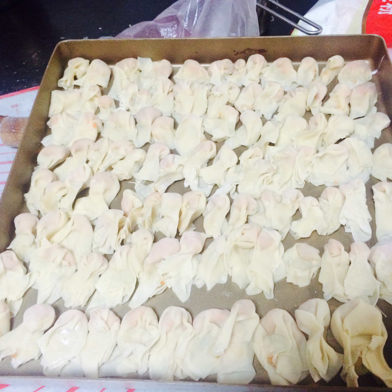 虾油四鲜馄饨！（含薄如纸馄饨皮大法）