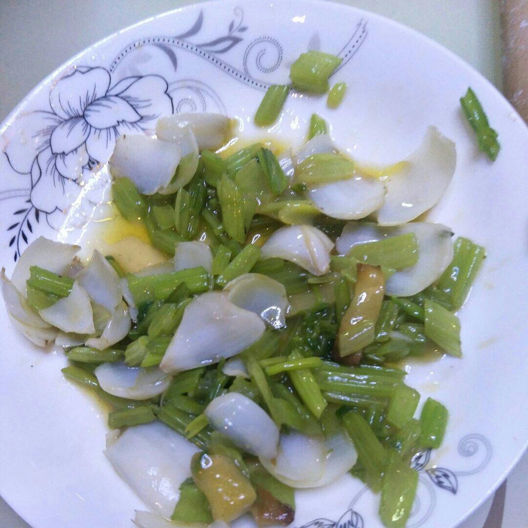 西芹炒百合怎样做到清爽又入味儿