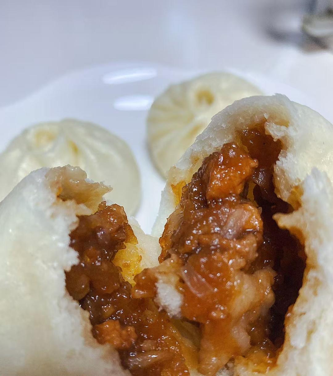 好吃的蜜汁叉烧包