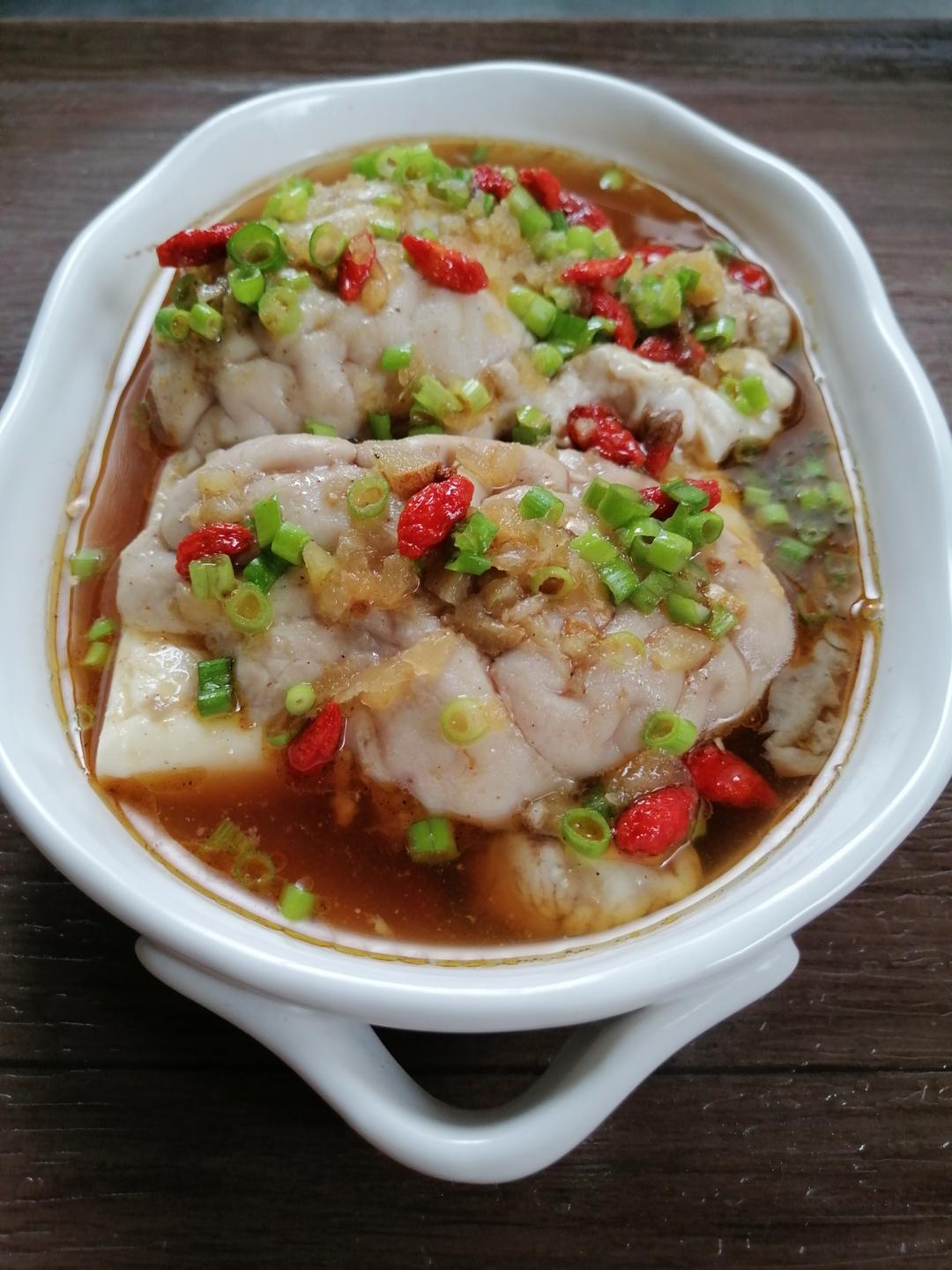 清蒸猪脑嫩豆腐