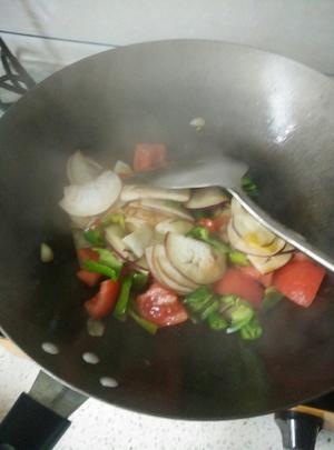 茄子青椒肉片汤的做法 步骤8