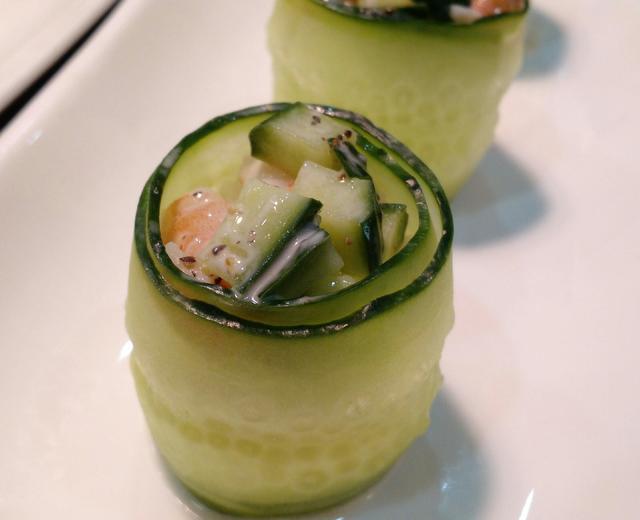 黄瓜虾仁寿司的做法