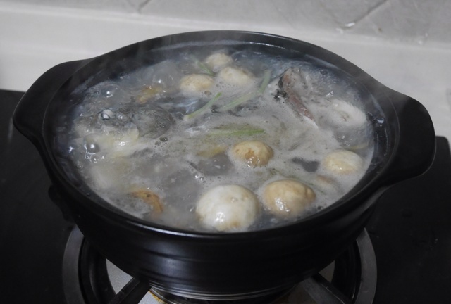 鲫鱼豆腐汤