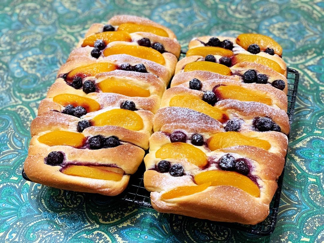 【轻松编辫子】蓝莓黄桃果酱辫子面包