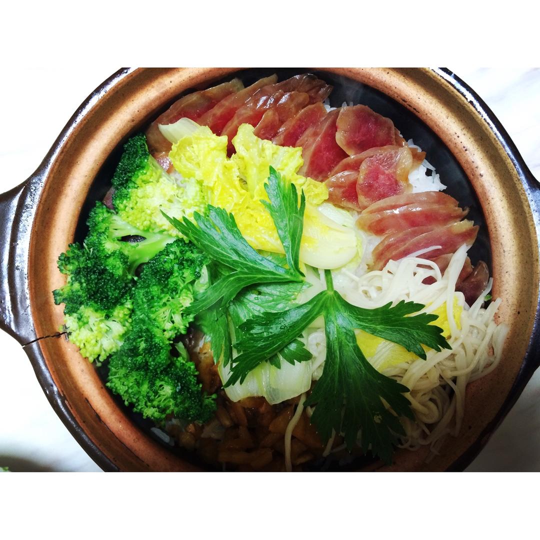 香肠煲仔饭