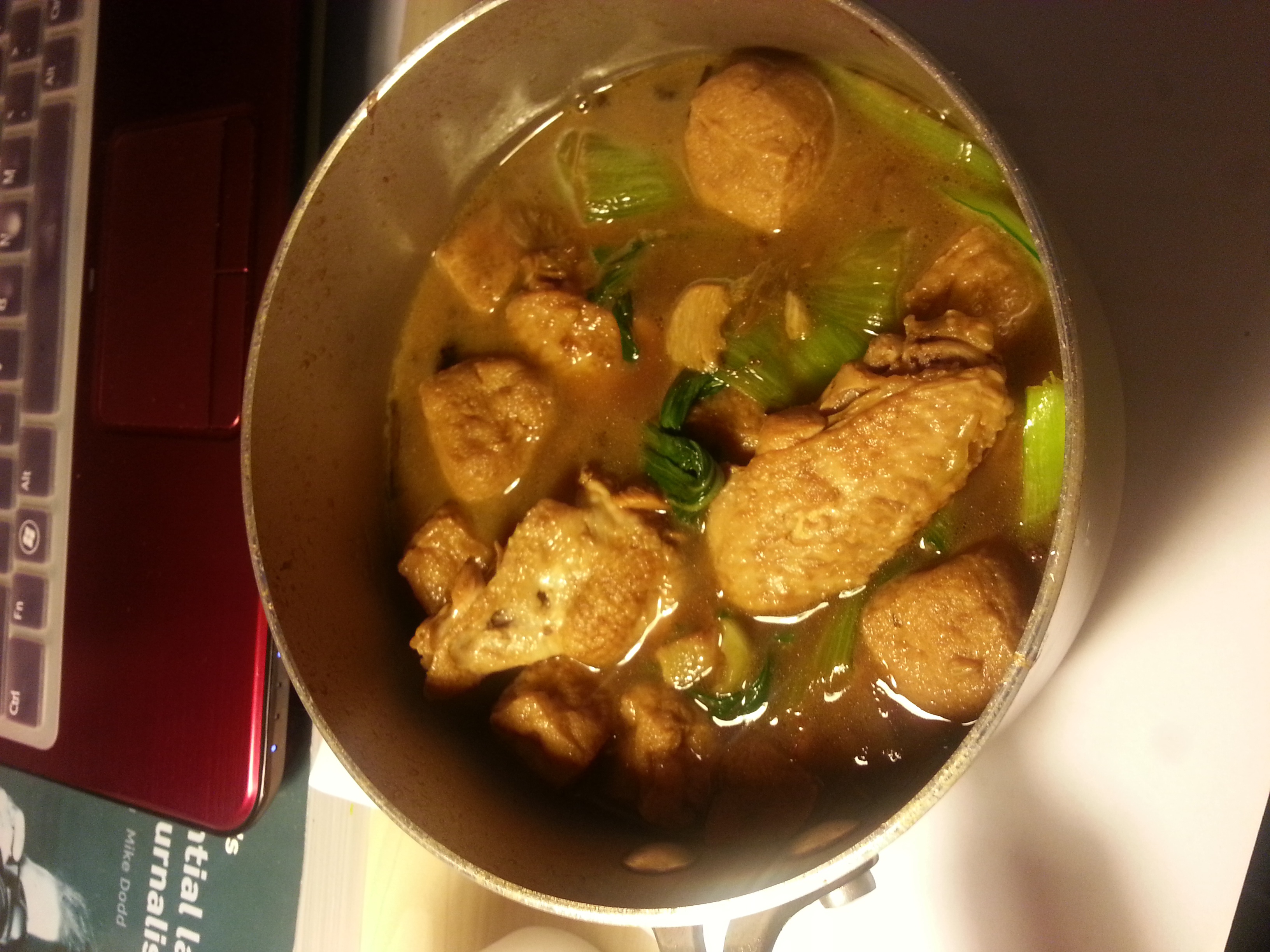 砂锅油豆腐鸡翅煲