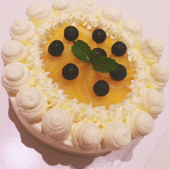 奶油水果装饰蛋糕