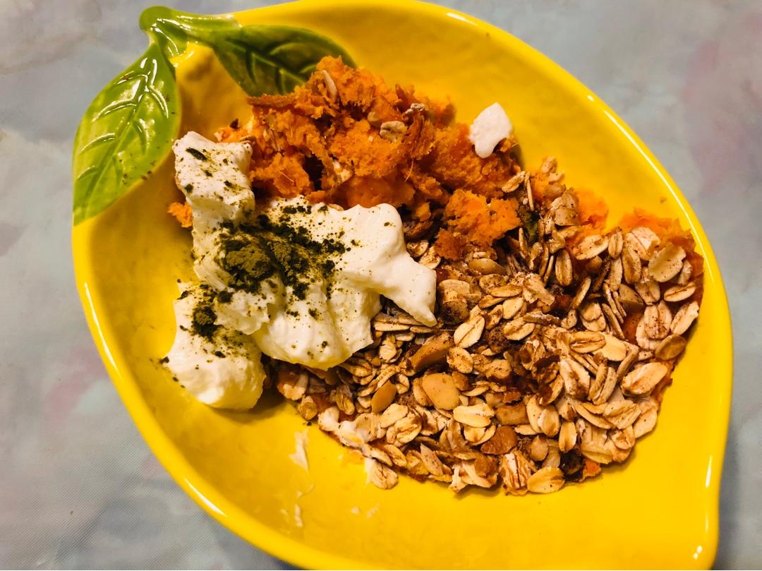 粉糯红薯泥配燕麦酥丨健康·三餐