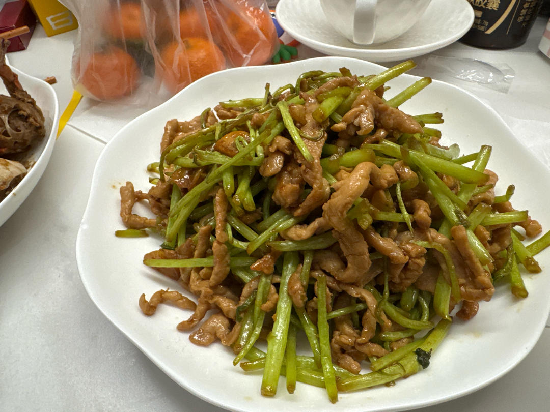 芦蒿炒肉丝