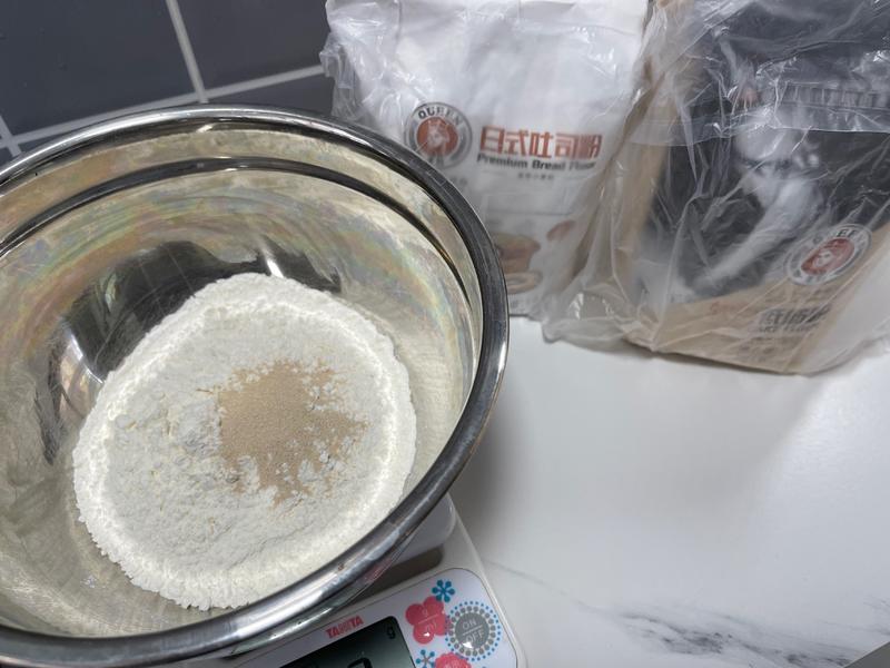 纯奶手撕吐司的做法 步骤1