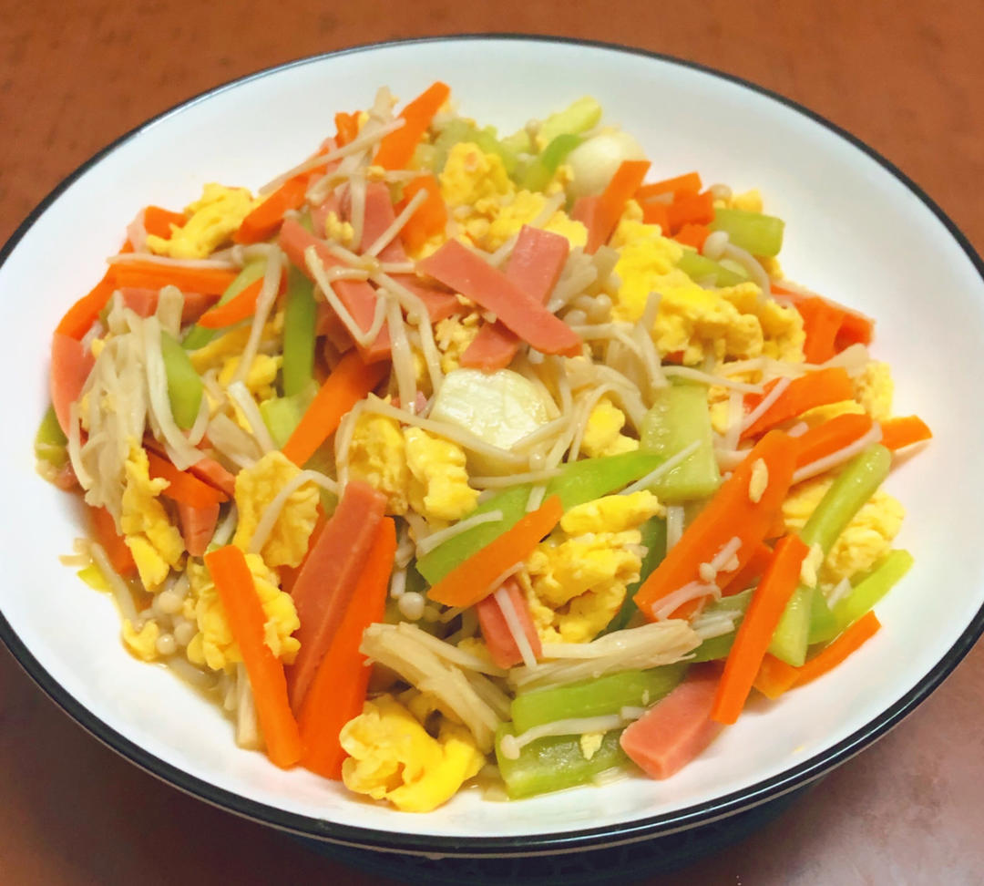 鲜香软嫩😋零失败三色金针菇炒蛋