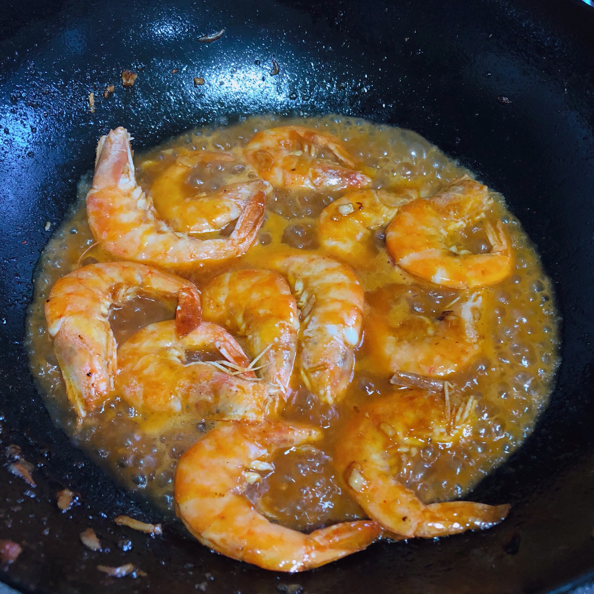 茄汁大虾（油焖大虾）     超级简单 家常快手宴客菜的做法 步骤10