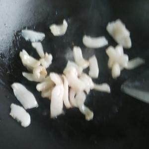 老饶家丨茶树菇烧肉的做法 步骤2