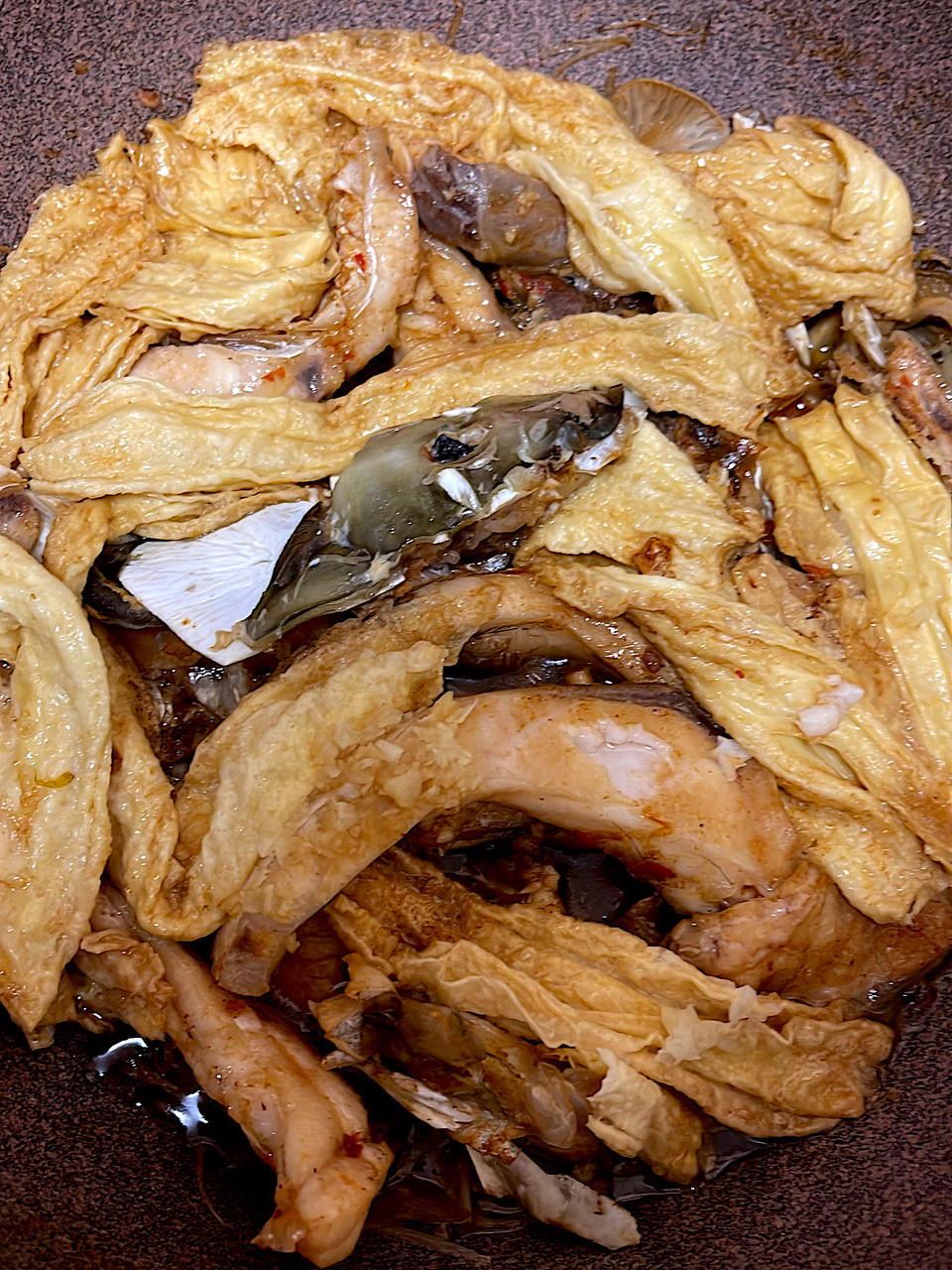 不煎不炸、软软嫩嫩酱烧吮指鱼头