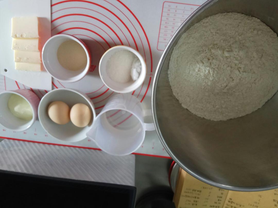 纯奶手撕吐司的做法 步骤1