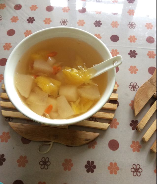 冰糖枸杞雪梨