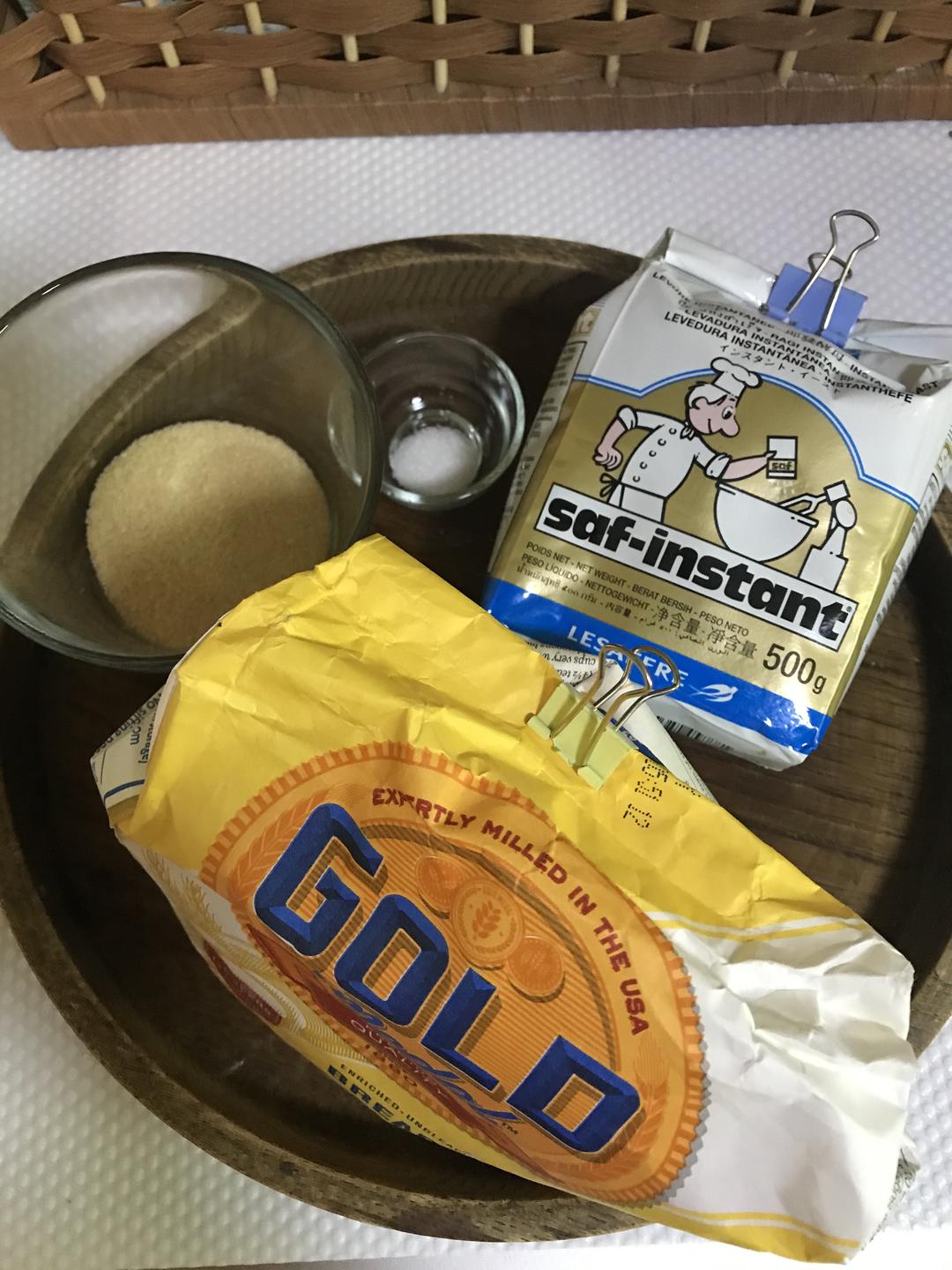 纯奶手撕吐司的做法 步骤1