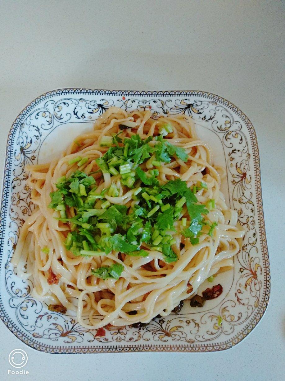 万能凉拌汁的做法（饭店不外传的秘方）