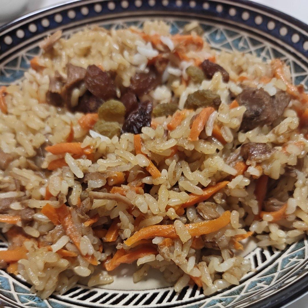新疆羊排手抓饭