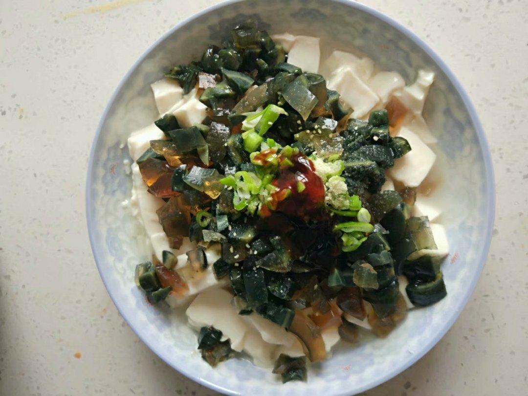 凉拌皮蛋豆腐