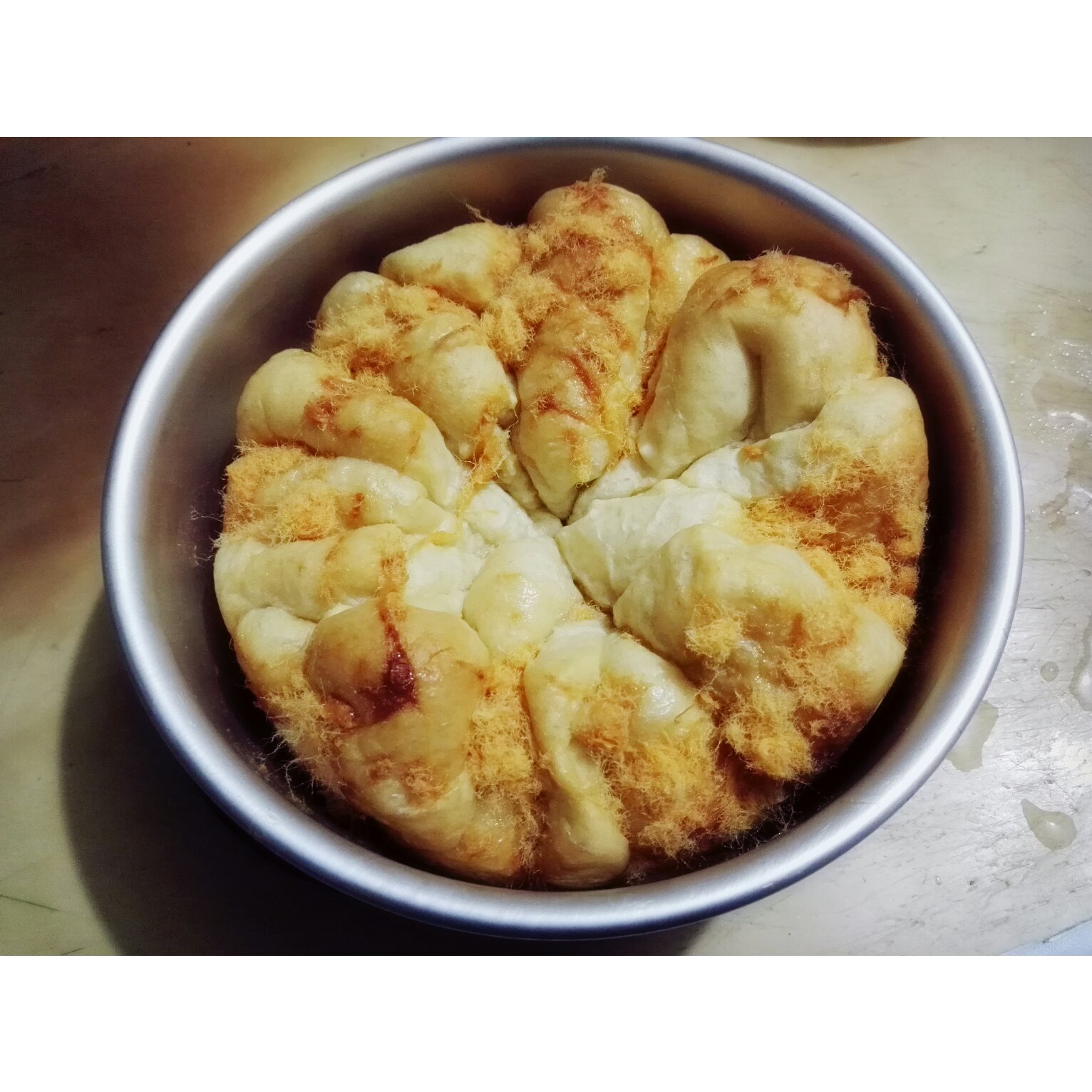 手撕千层肉松面包