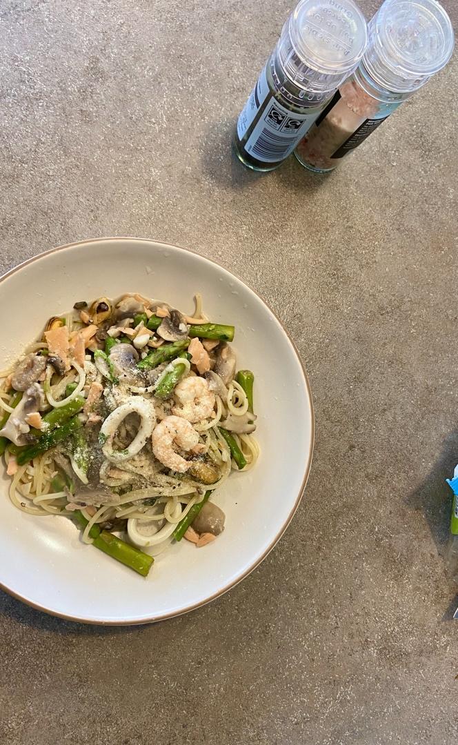 👨‍🍳Jamie Oliver ｜超快手芦蒿烟熏三文鱼意面🍝