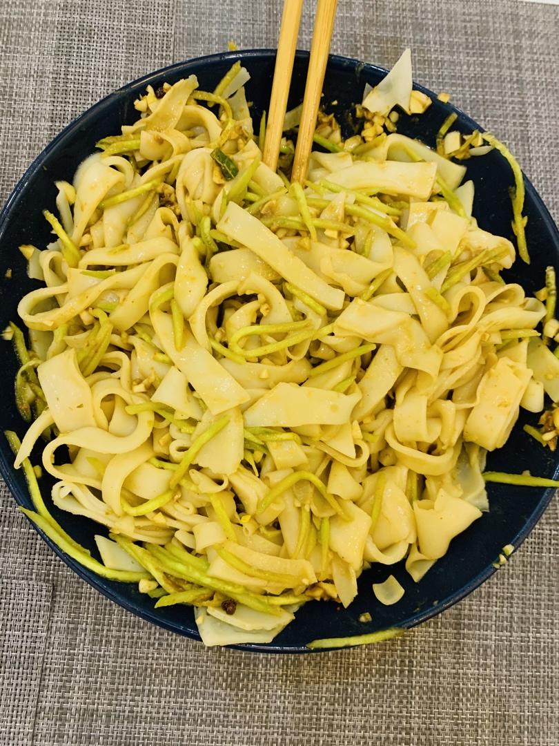 万能快手凉皮❗️不用洗面❗️不破皮❗️