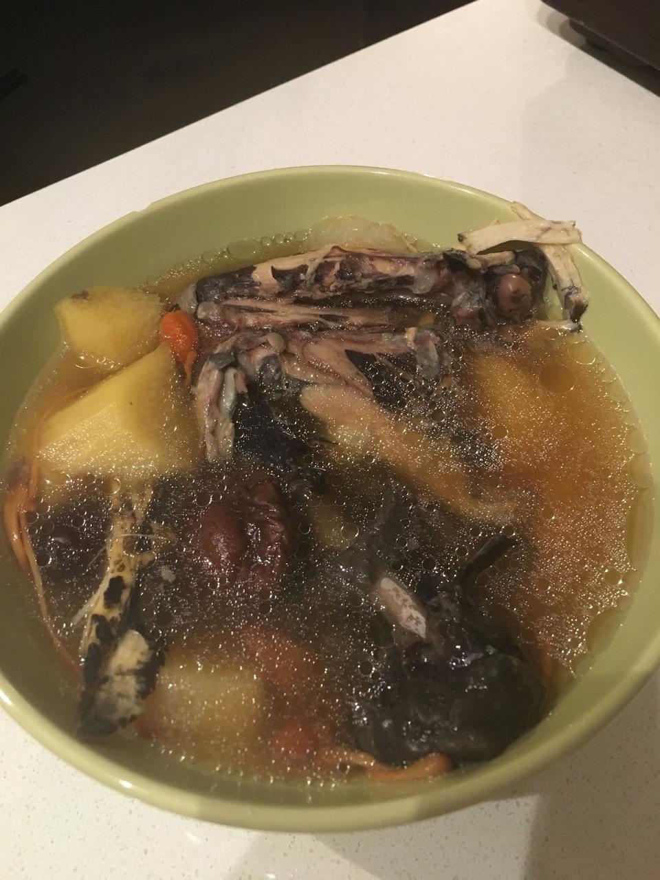 虫草花乌鸡汤