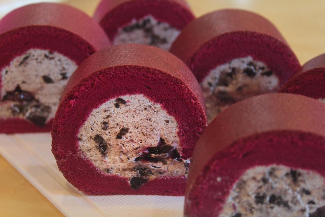 “小三卷”|小烤盘原味蛋糕卷，我也能随心所欲卷蛋糕啦（全程GIF动图示范）