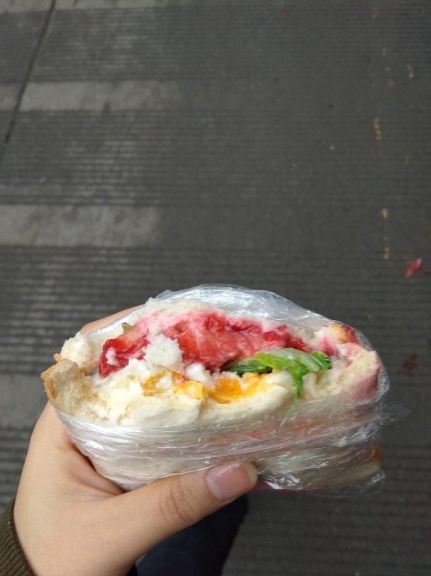 火腿芝士三明治