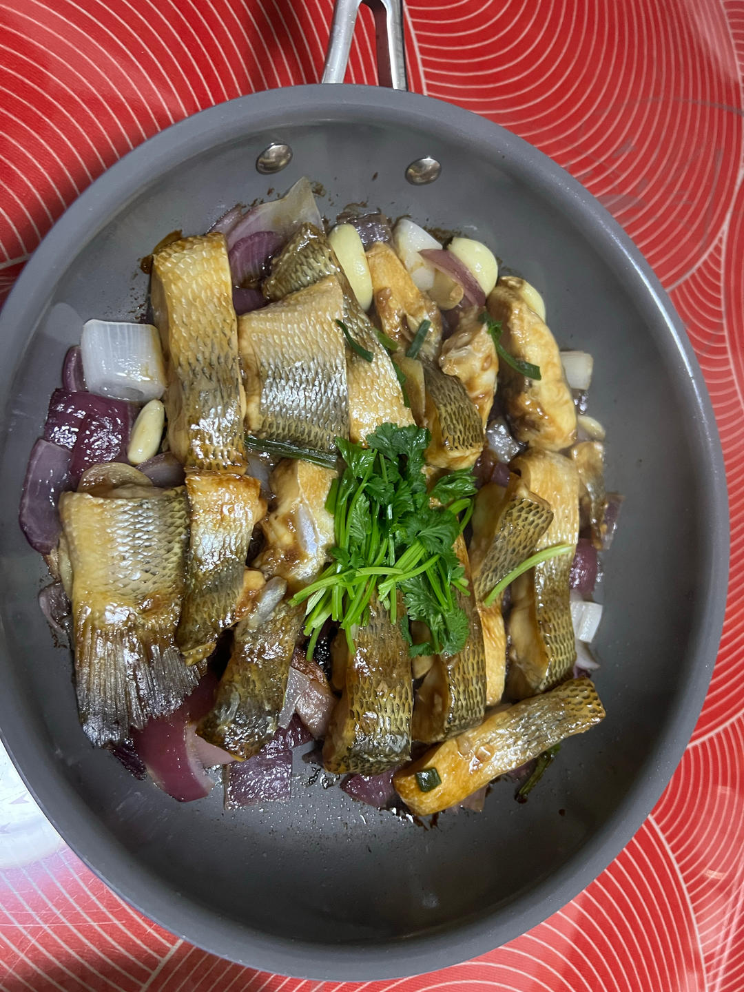 春日食鲜！快手家常菜｜砂锅焗鲈鱼