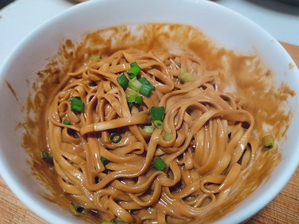 一学就会 | 花生酱拌面