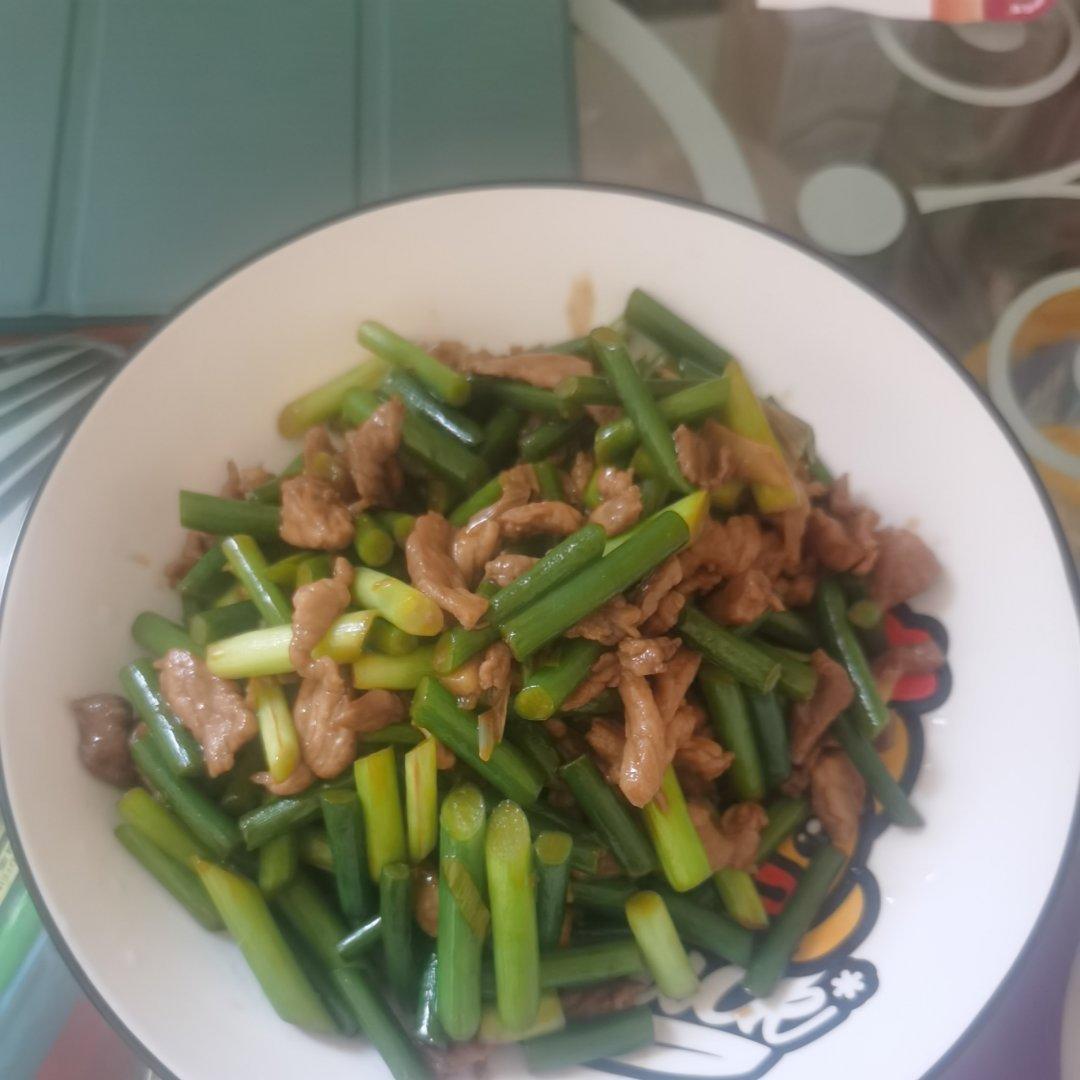 简单易做的下饭菜－蒜苔炒肉