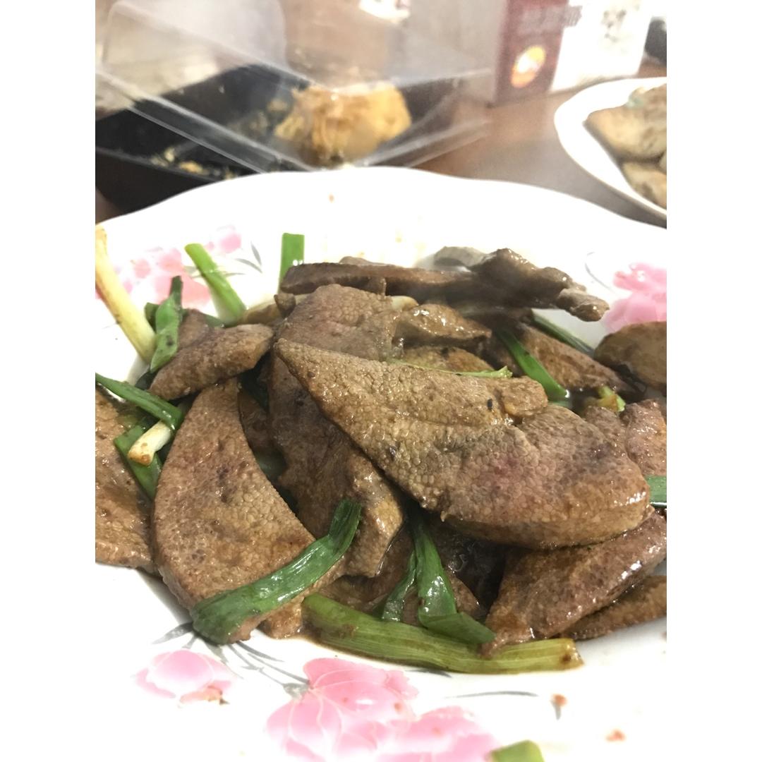 葱爆肝尖