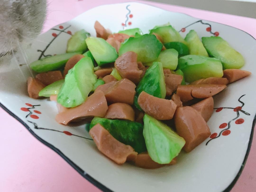 火腿肠炒黄瓜