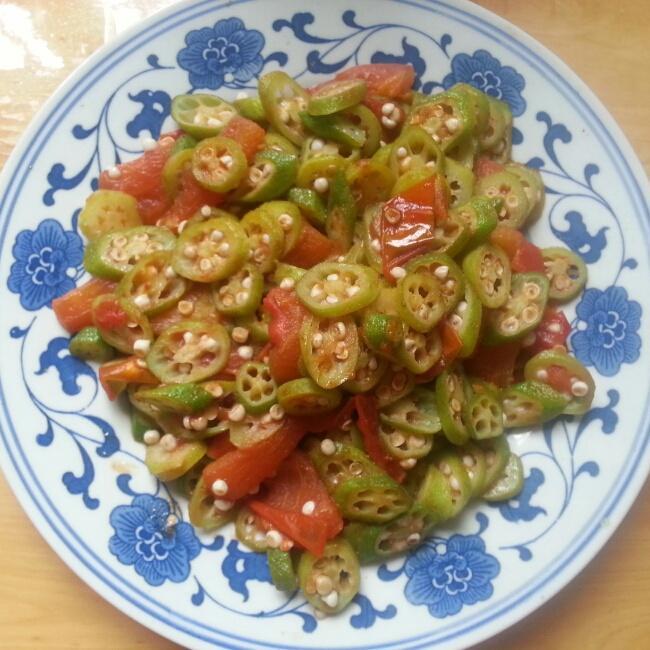 黄秋葵炒番茄的做法