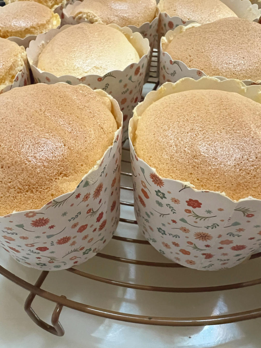 纸杯蛋糕 8寸戚风蛋糕的量