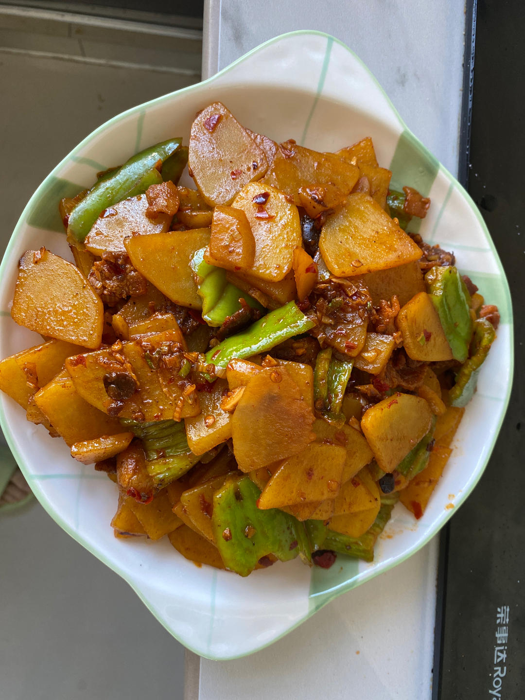 五花肉干煸土豆片