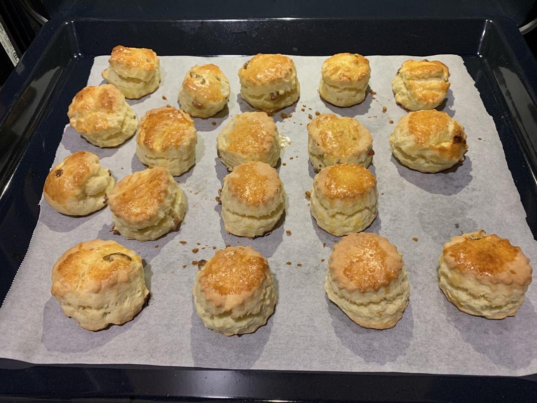 英式快手点心～葡萄干司康（Scone）