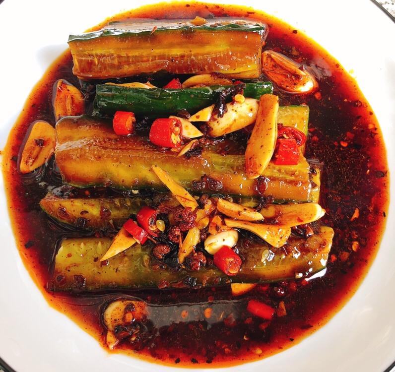 独家秘方，秘制腌黄瓜，有点辣，有点麻，有点咸，有点脆，有点好吃的做法