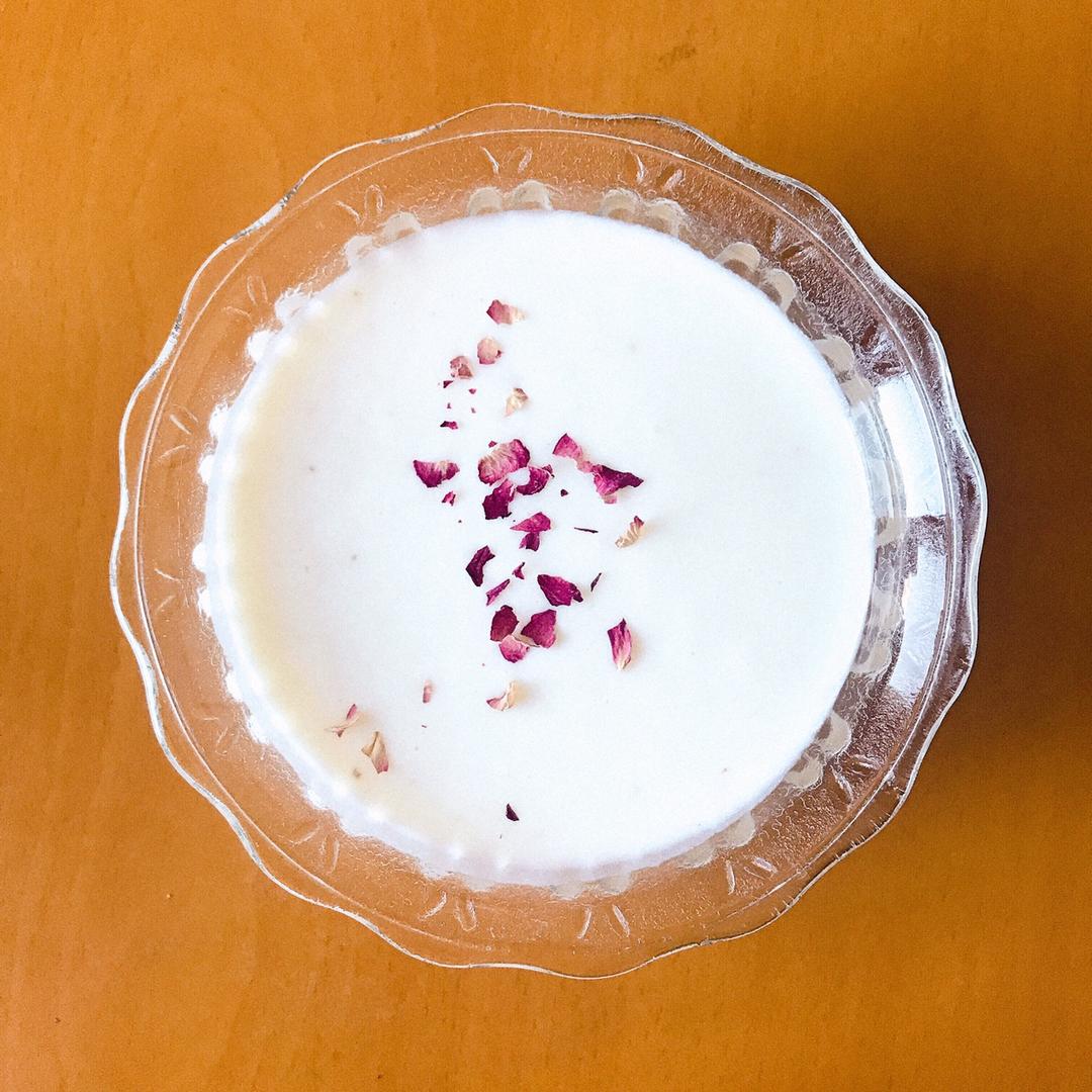 养颜清润山药百合羹