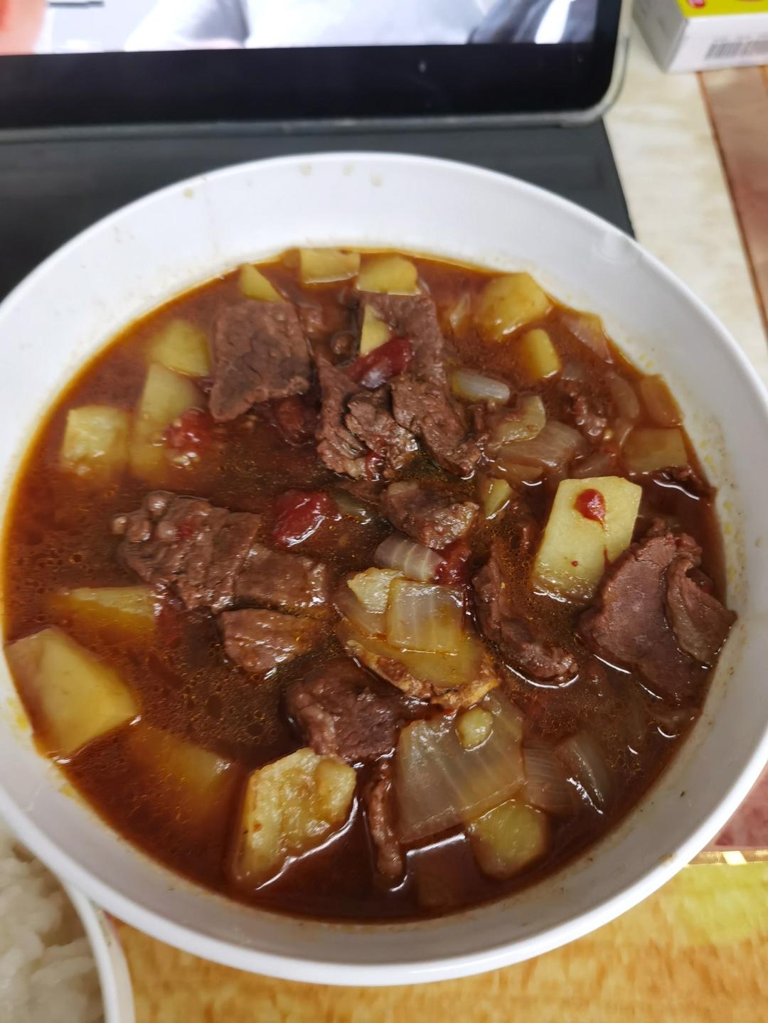 牛肉炖土豆