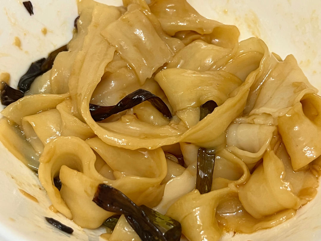 10分钟搞定的一碗葱油拌面