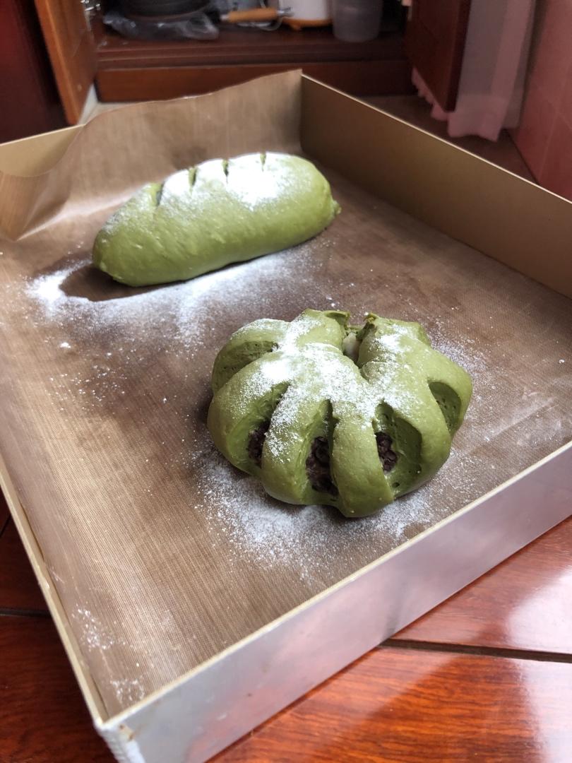 抹茶蜜豆软欧包